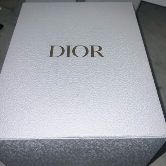 Dior White and Gold Shopping Bag set - Picture 3 of 6